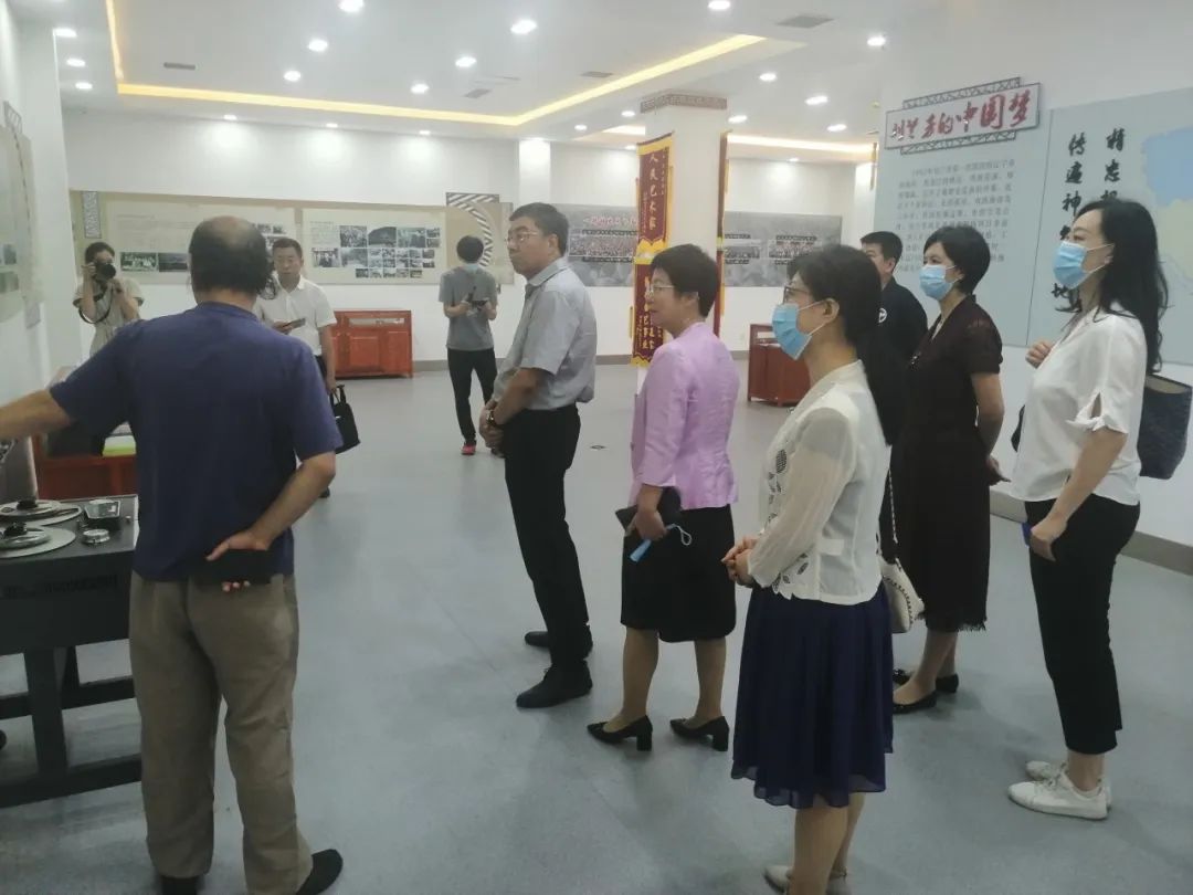 0e24792cf146495a8b6f795b1866258b.jpg 0e24792cf146495a8b6f795b1866258b.jpg